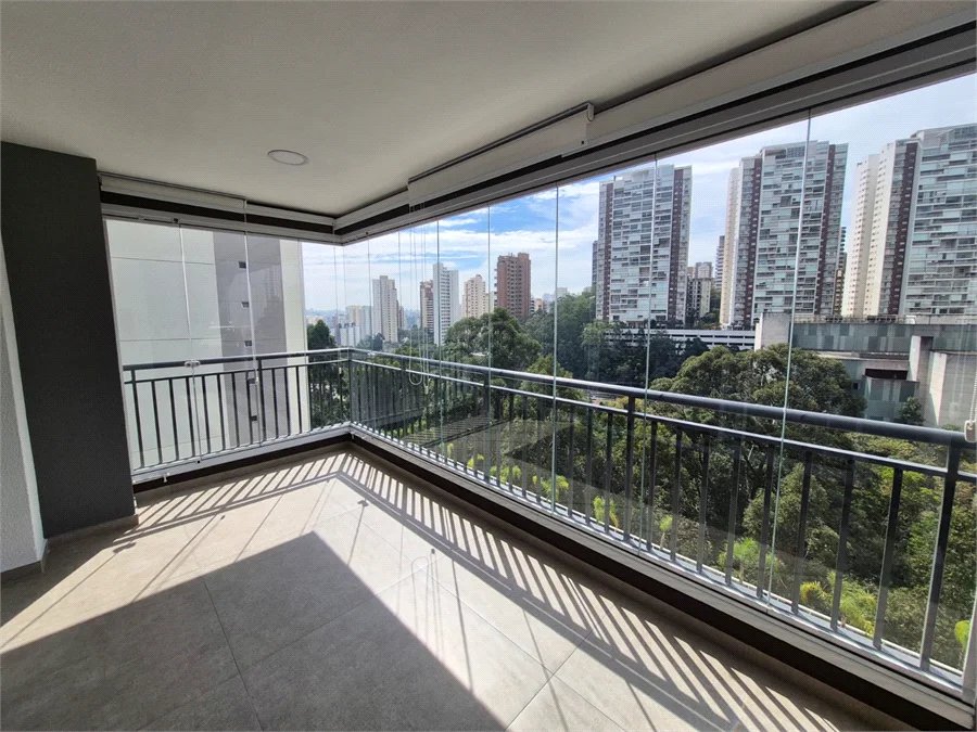 Apartamento à venda com 4 quartos, sendo 2 suítes,  em Jardim Vazani, São Paulo, SP