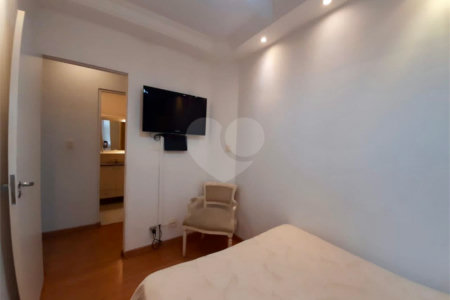 Apartamento para alugar com 3 quartos, sendo 1 suíte, em Vila Olímpia, São Paulo, SP