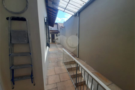 Casa à venda com 3 quartos, sendo 1 suíte, no Centro, Vinhedo, SP