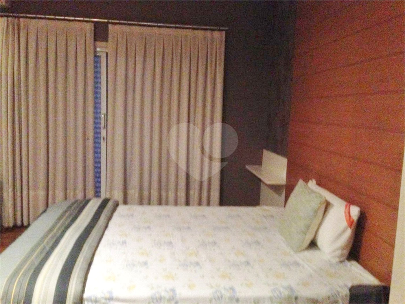 Sobrado à venda com 4 quartos, sendo 1 suíte, em Jardim Novo Mundo, São Paulo, SP