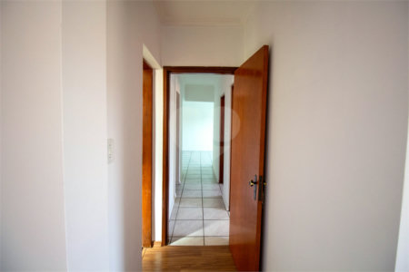 Apartamento à venda com 3 quartos, sendo 1 suíte, no Centro, São Roque, SP