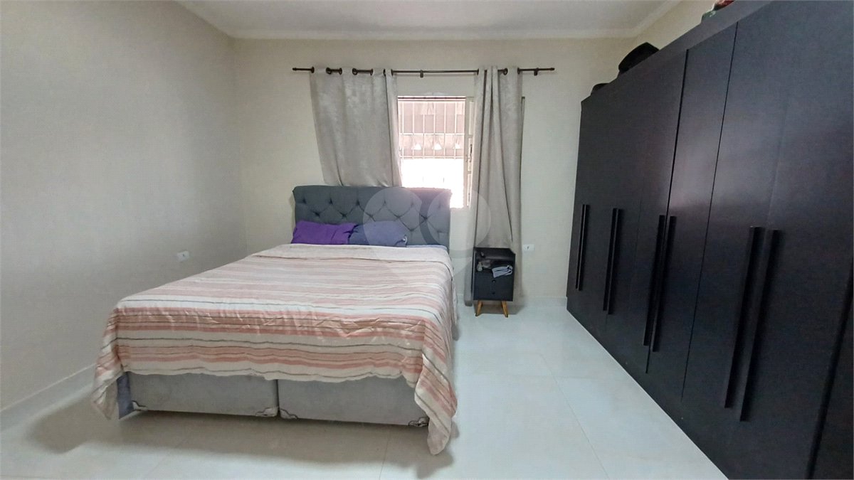 Casa à venda com 3 quartos, sendo 2 suítes,  em Vila Boaçava, São Paulo, SP
