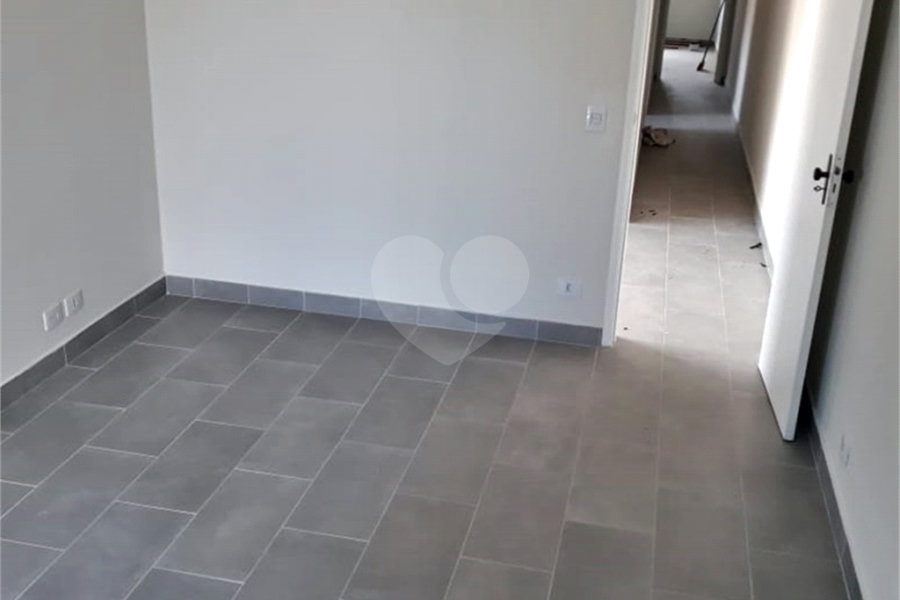 Sobrado à venda com 4 quartos, sendo 3 suítes,  em Tremembé, São Paulo, SP