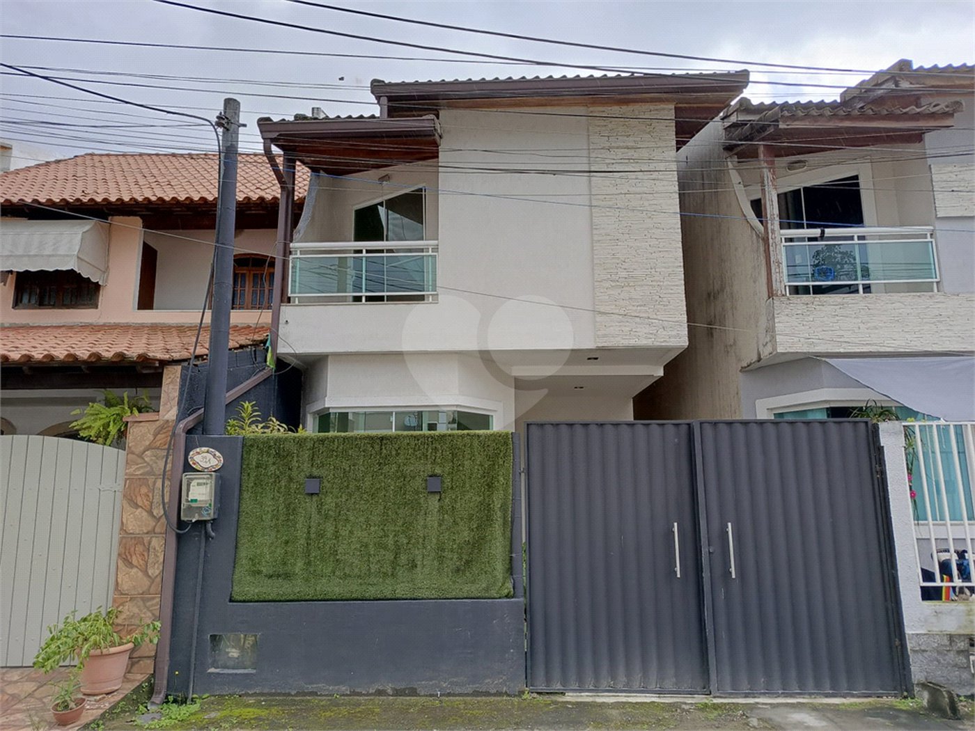Casa à venda com 3 quartos, sendo 1 suíte, no condomínio Paraíso Classe A, Rio de Janeiro - RJ