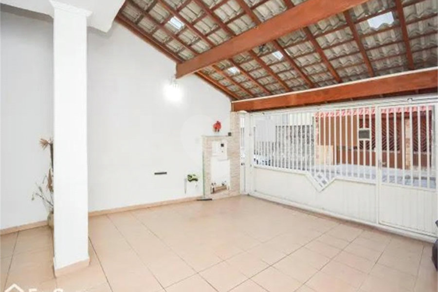 Sobrado à venda com 3 quartos, sendo 1 suíte, em Vila Galvão, Guarulhos, SP