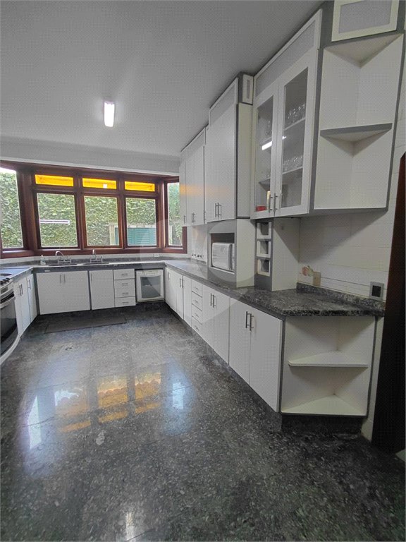 Casa à venda com 4 suítes no condomínio Ville Bourghese, São Paulo - SP