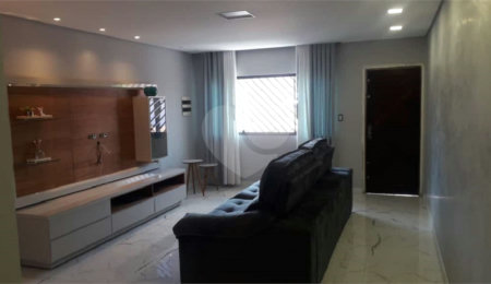 Sobrado à venda com 3 quartos, sendo 1 suíte, em Vila Guilherme, São Paulo, SP