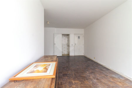 Apartamento à venda com 3 quartos, sendo 1 suíte, em Cerqueira César, São Paulo, SP
