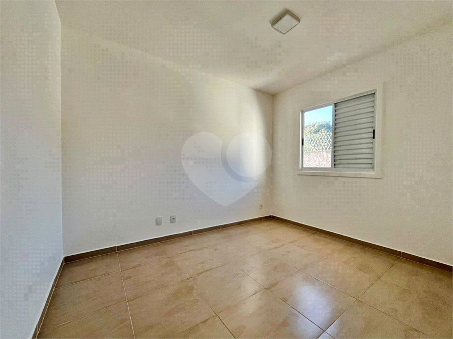 Casa à venda com 3 quartos no condomínio Residencial Villa Flora, Votorantim - SP