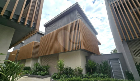 Casa à venda com 4 suítes no condomínio Plm 875, São Paulo - SP
