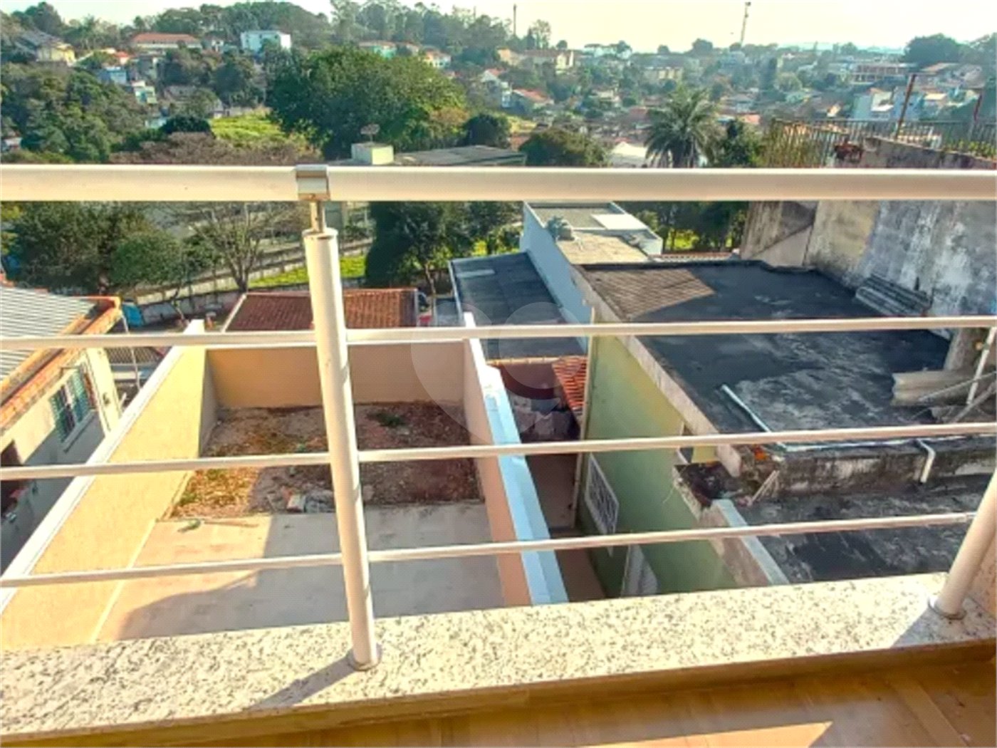 Sobrado à venda ou para alugar com 3 suítes em Vila Pedra Branca, São Paulo, SP