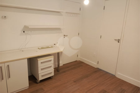 Casa à venda com 3 quartos, sendo 1 suíte, no condomínio Paraíso Classe A, Rio de Janeiro - RJ