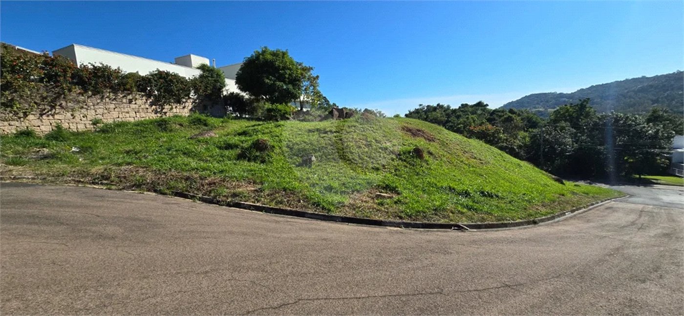 Terreno à venda em Pinheiro, Valinhos, SP