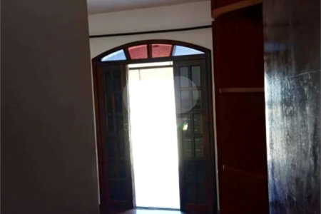 Sobrado à venda com 3 quartos, sendo 1 suíte, em Jardim Pinheiros, São Paulo, SP