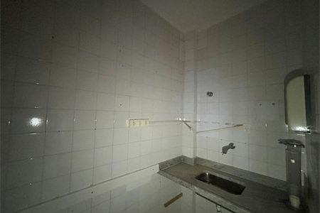 Sala Comercial à Venda no Gonzaga – Avenida Ana Costa – Santos/Sp
