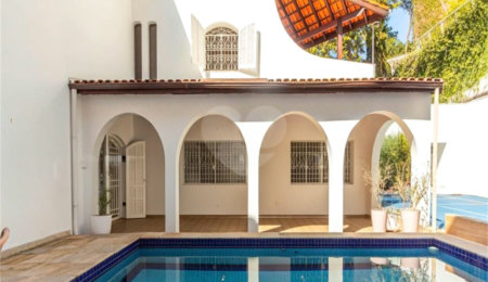 Casa à venda com 4 quartos, sendo 2 suítes,  em Vila Morumbi, São Paulo, SP
