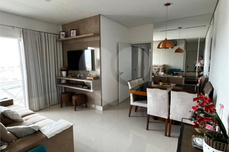 Apartamento à venda com 3 quartos, sendo 2 suítes, em Cidade Alta, Cuiabá, MT