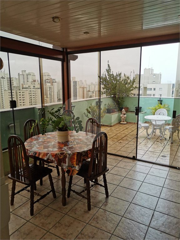Cobertura à venda com 3 quartos em Vila Gumercindo, São Paulo, SP