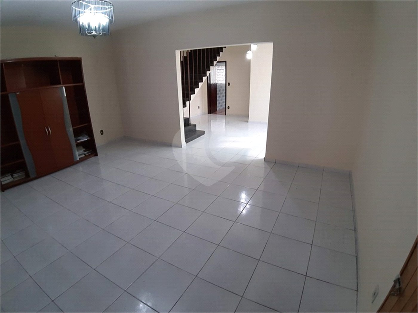 Sobrado à venda com 4 quartos, sendo 1 suíte, em Vila Gomes, São Paulo, SP