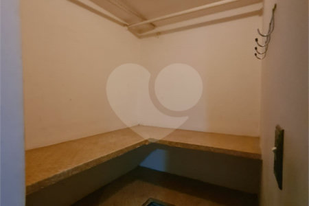 Casa à venda com 3 suítes no condomínio Portal do Sabiá, Araçoiaba da Serra - SP