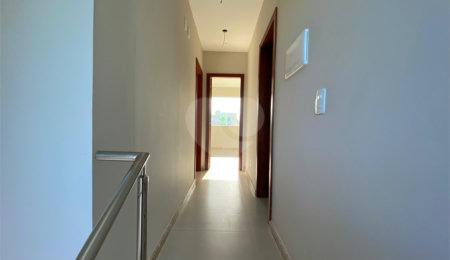 Casa à venda com 4 quartos, sendo 3 suítes,  em Orla Norte, Porto Seguro, BA