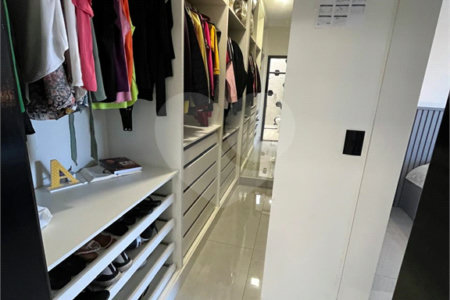 Casa à venda com 3 quartos, sendo 1 suíte, no condomínio Vila Paraty, Indaiatuba - SP