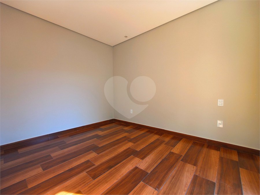 Casa à venda com 3 quartos, sendo 1 suíte, no condomínio Terras de São Francisco, Sorocaba - SP