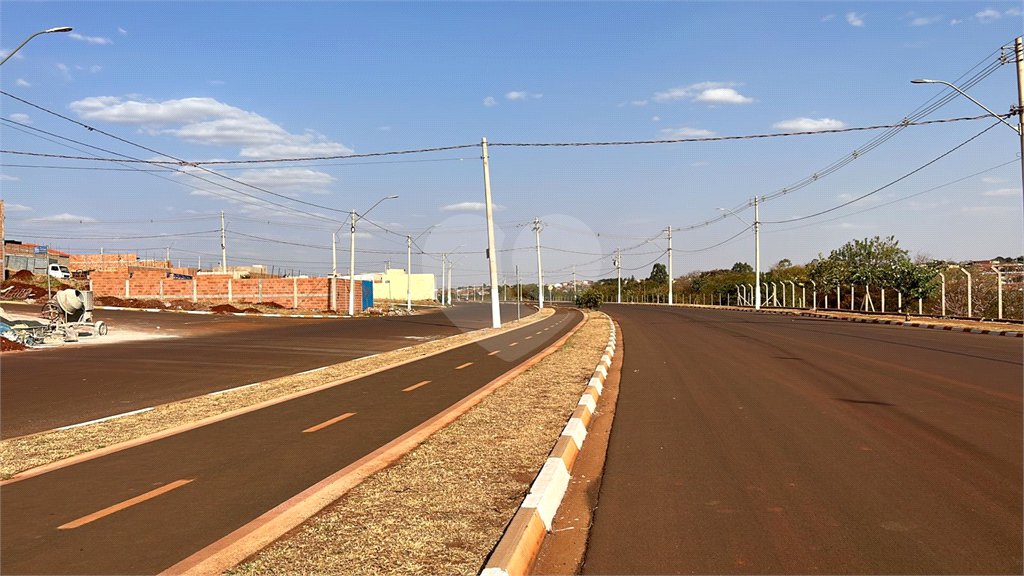 Terreno à venda no condomínio Loteamento Bella Cravinhos, Cravinhos - SP