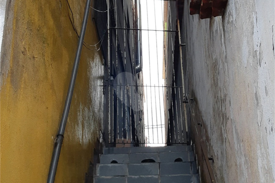 Sobrado à venda com 20 quartos em Jardim Peri, São Paulo, SP