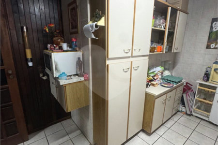 Chácara à venda com 6 quartos, sendo 2 suítes, em Jardim Dora, Suzano, SP