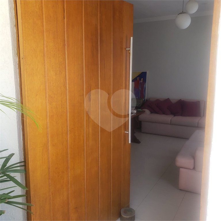Sobrado à venda com 3 quartos, sendo 1 suíte, em Tremembé, São Paulo, SP