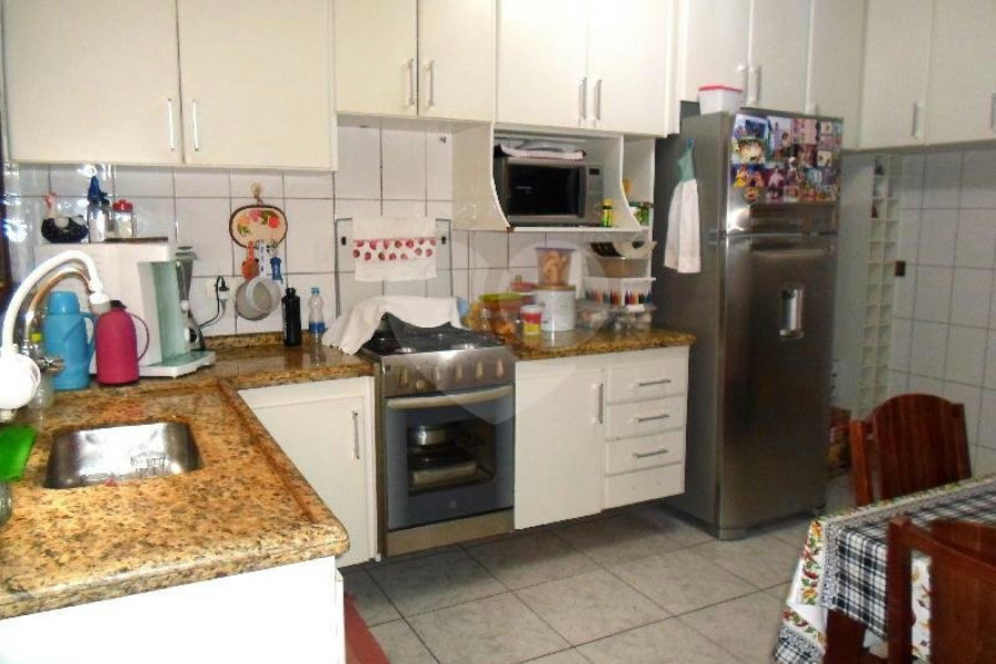 Sobrado à venda com 3 suítes em Vila Galvão, Guarulhos, SP