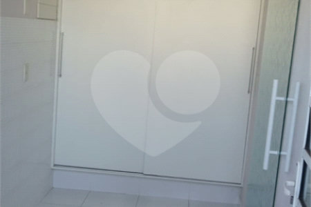 Casa à venda com 3 suítes no condomínio Picollo, Louveira - SP
