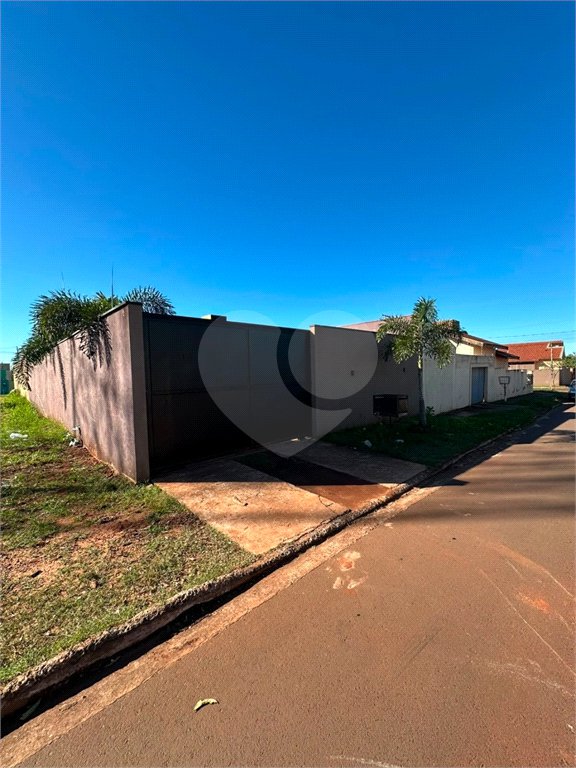 Casa à venda com 4 quartos, sendo 2 suítes, em Residencial Ponta Porã II, Ponta Porã, MS