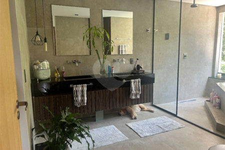 Casa à venda com 2 quartos, sendo 4 suítes, no condomínio Ponderosa, São Roque - SP