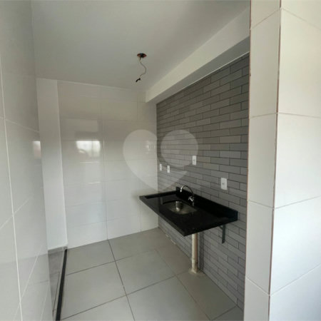 Apartamento à venda com 2 quartos em Vila Guilhermina, São Paulo, SP