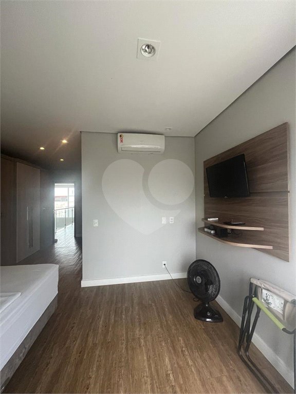 Casa à venda com 3 suítes no condomínio Residencial Terra Nobre, Indaiatuba - SP