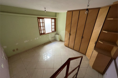 Casa à venda com 3 quartos, sendo 1 suíte, em Vila Vianelo, Jundiaí, SP