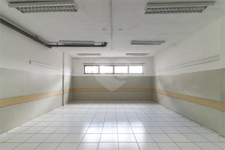Prédio à venda em Vila Gomes, São Paulo, SP