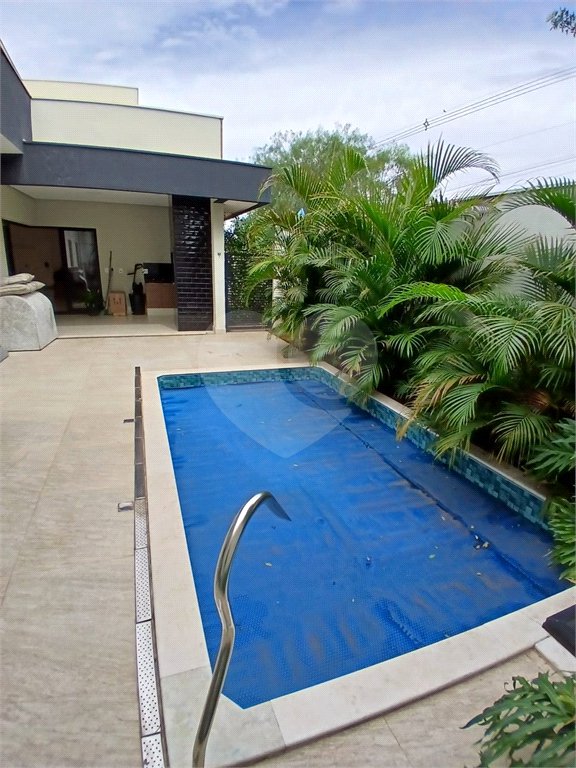 Casa à venda com 3 quartos, sendo 1 suíte, no condomínio Jardim, Sorocaba - SP