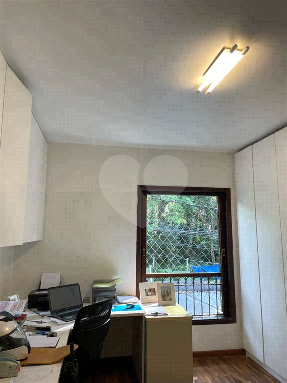 Casa à venda com 4 quartos, sendo 1 suíte, em Vila Morumbi, São Paulo, SP