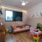 Apartamento à venda com 3 quartos, sendo 1 suíte, em Moema, São Paulo, SP
