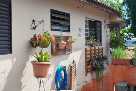Excelente casa à venda com ponto comercial