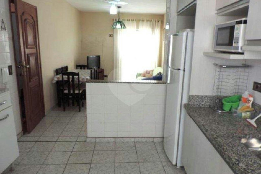 Apartamento à venda com 2 quartos, sendo 1 suíte,  em Loteamento João Batista Julião, Guarujá, SP