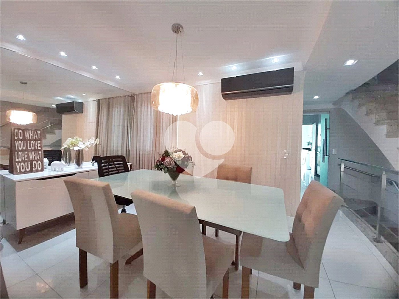 Casa à venda com 5 quartos, sendo 2 suítes, no condomínio Florada da Serra, São Paulo - SP
