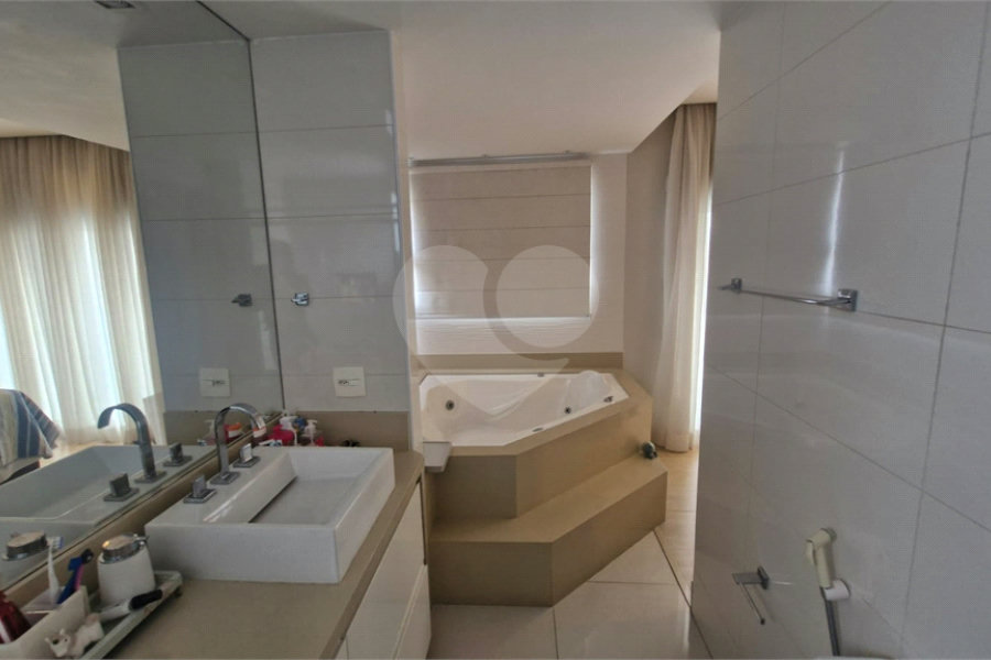 Apartamento à venda com 3 suítes em Santana, São Paulo, SP