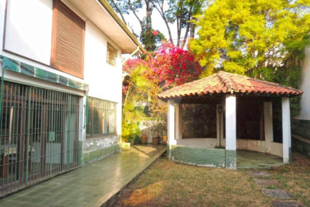 Casa de Vila à venda com 4 quartos, sendo 2 suítes, em Jardim dos Estados, São Paulo, SP