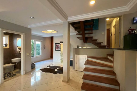 Casa à venda com 4 suítes em Vila Santo Antônio, Cotia, SP