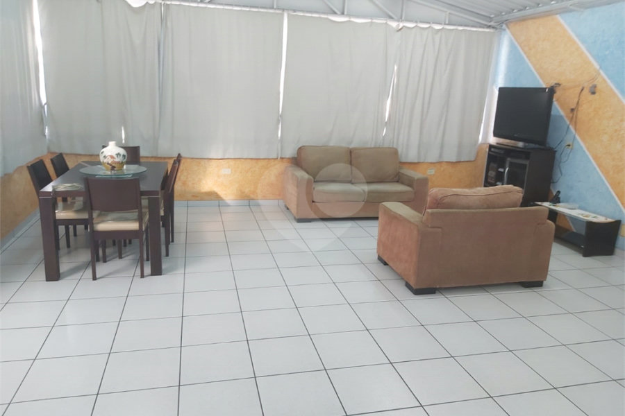 Casa de Vila à venda com 4 quartos, sendo 1 suíte, em Vila Medeiros, São Paulo, SP