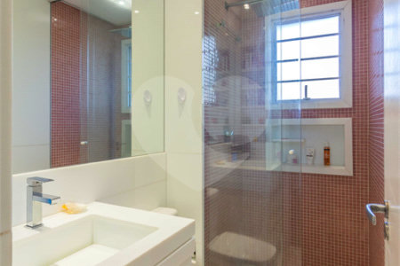 Apartamento à venda com 3 suítes em Vila Cordeiro, São Paulo, SP
